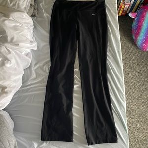 Nike flare leggings